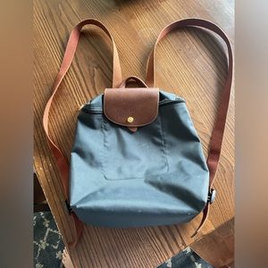 Longchamp backpack-gray